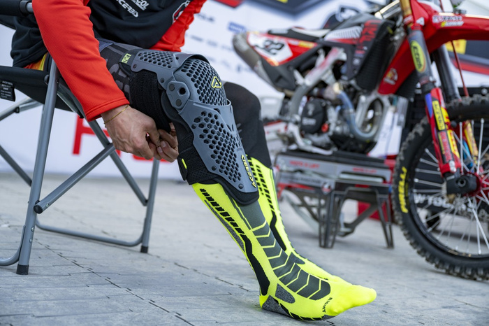 Acerbis Knieschützer K035 Motocross Enduro MTB Paar Schutz Motorrad schwarz