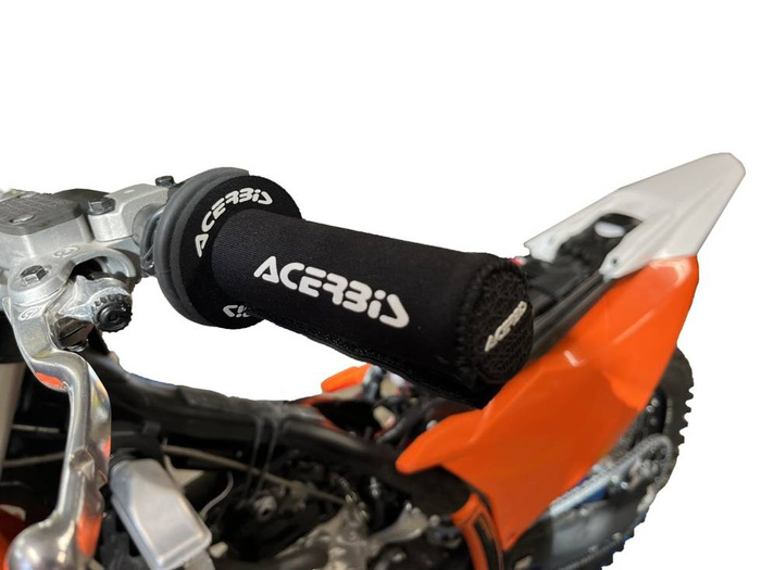 Acerbis Maneta A set of grip covers for transporting and protecting the "donut" thumb.